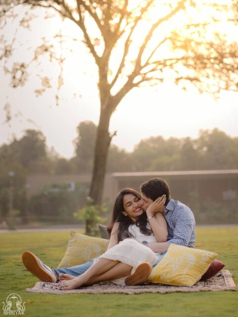 Rajiv & Nikhila 🤍

Some moments don’t need posing; they simply happen when two people are comfortable together.
.
.
.
[Rajiv Nikhila, pre wedding shoot, Couple shoot, hyderabad wedding photographer, shriyak, destination wedding photographer, cute couple shoot]