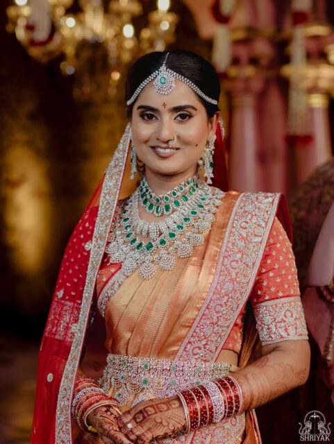 Apeksha, radiant in her own light,
carrying grace into every frame. 🤍

Shot by: @shriyak_gv @shriyak
MUA: @afsharangila_makeupartist
Jewellery: @shreejewellersofficial
Outfits: @shravankummar
Venue: @neoconvention
Decor: @shiivam_eventz
.
.
.
.
[Shriyak Wedding Photographer, Phone Shot Reel, Instant Reel, Wedding Outfits, Pelli Roju, Telugu Wedding, Bride & Groom, South Indian wedding, South Indian Bride & Groom, South indian wedding decor, Pellikuturu, Pellikoduku, Pellikuturu jewellery, bridal makeup, luxury wedding, big fat Indian wedding]

#shriyak #wedding #weddingphotography #teluguweddings #bride