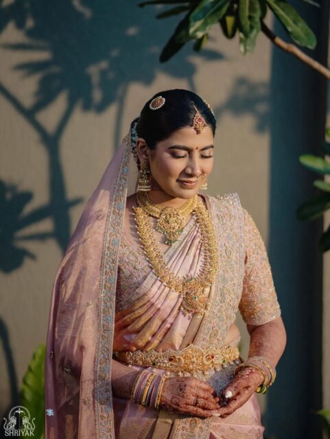 Amulya, beautiful in her moment 🤍

Grace in her presence, light in her eyes, and a whole new chapter waiting ahead✨
.
.
.
.
[Shriyak Wedding Photographer, Phone Shot Reel, Instant Reel, Wedding Outfits, Pelli Roju, Telugu Wedding, Bride & Groom, South Indian wedding, South Indian Bride & Groom, South indian wedding decor, Pellikuturu, Pellikoduku, Pellikuturu jewellery, bridal makeup, luxury wedding, big fat Indian wedding]

#shriyak #wedding #weddingphotography #teluguweddings #bride