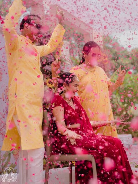 Haldi on her cheeks, laughter all around, and memories being made along the way 💛

Aarya’s haldi, with her favourite people all around her.