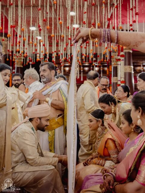 Somewhere between the rituals and the quiet glances, Aarya & Ujwal found their forever ♾️

MUA - @maneesh_katam
Decor - @kaluvaevents
Jewellery - @manadiamonds
Venue - @snrconventionsandresort
.
.
.
.
[Shriyak Wedding Photographer, Emotional wedding moments, Wedding Outfits, Pelli Roju, Telugu Wedding, Bride & Groom, South Indian wedding, South Indian Bride & Groom, South indian wedding decor, Pellikuturu, Pellikoduku, Pellikuturu jewellery, bridal makeup, luxury wedding, big fat Indian wedding]

#pellikuturu #pelli #weddingphotography #teluguweddings #LuxuryWeddingPhotography